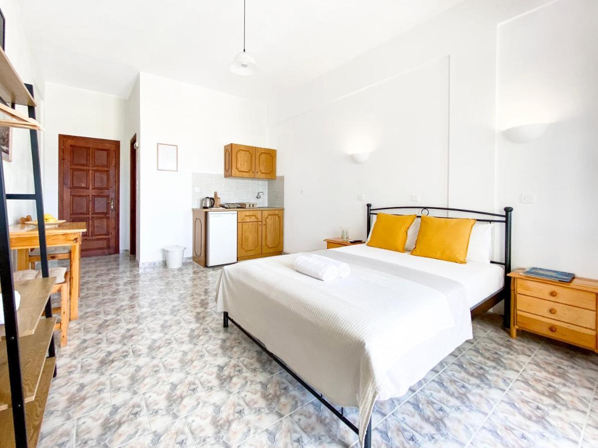 Almyra Villa 페리사 외부 사진